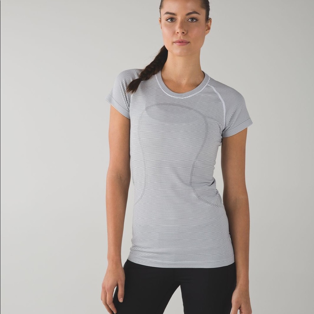 Lululemon swiftly tech short sleeve top